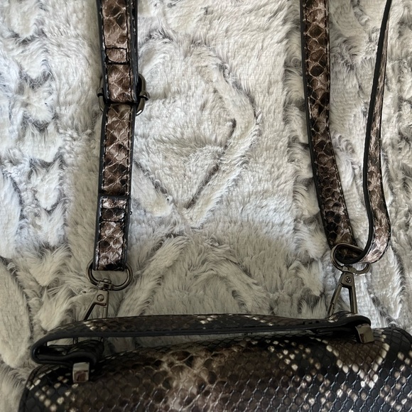 NWOT Dynamite Mini Snakeskin Bag - Picture 5 of 5